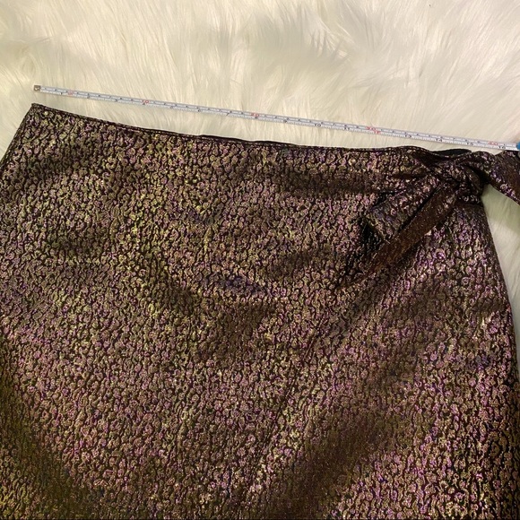 Express Shiny Gold Metallic Skirt - Picture 8 of 8
